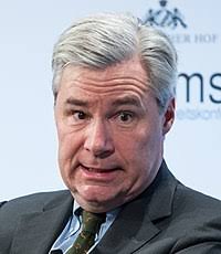 Whitehouse during the Munich Security Conference 2018.jpg